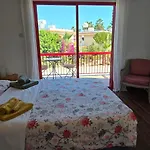 Barefoot House Larnaca