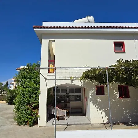 Holiday home Barefoot House Larnaca