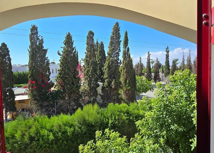 Barefoot House Larnaca