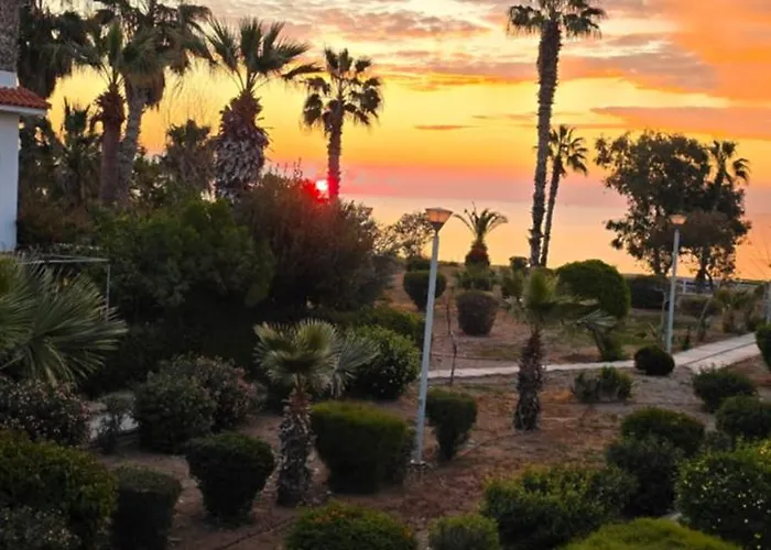 別荘 Barefoot House *