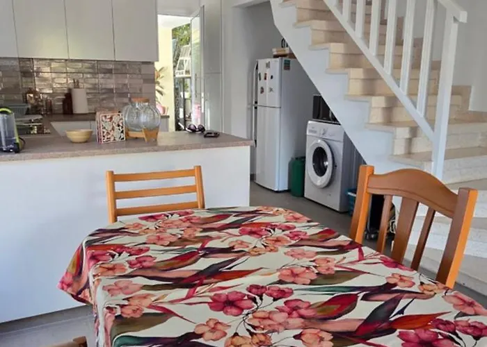 Barefoot House ラルナカ