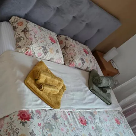 Barefoot House בית נופש